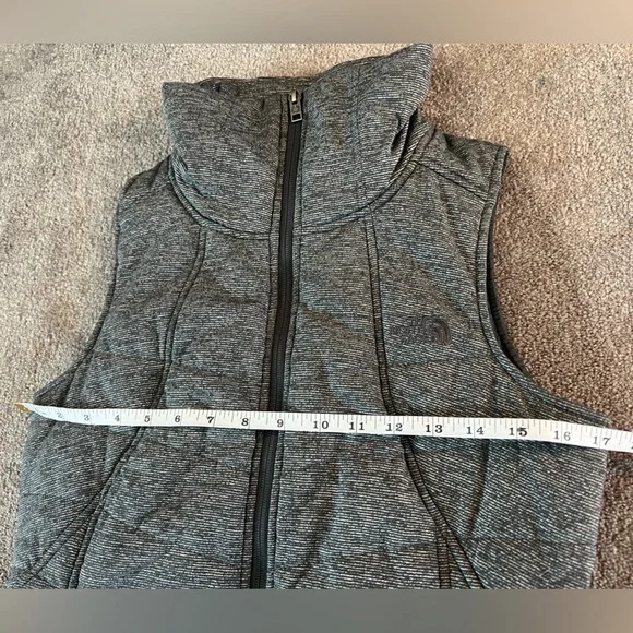 The North Face Women’s Pseudio Vest - Picture 10 of 11